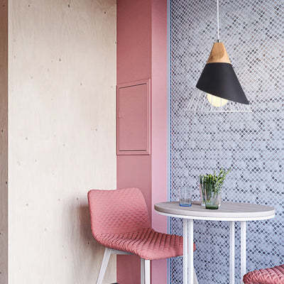 Moderne minimalistische konische Massivholz Eisen 1-Licht Pendelleuchte für Wohnzimmer 