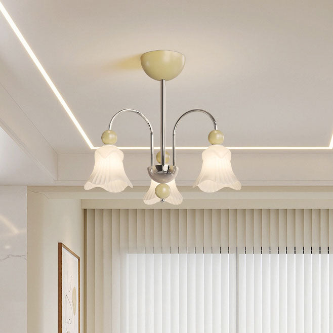 Moderne nordische Eisen-Glas-Blumenförmige Kugel 3/8-Licht-Kronleuchter für Wohnzimmer 
