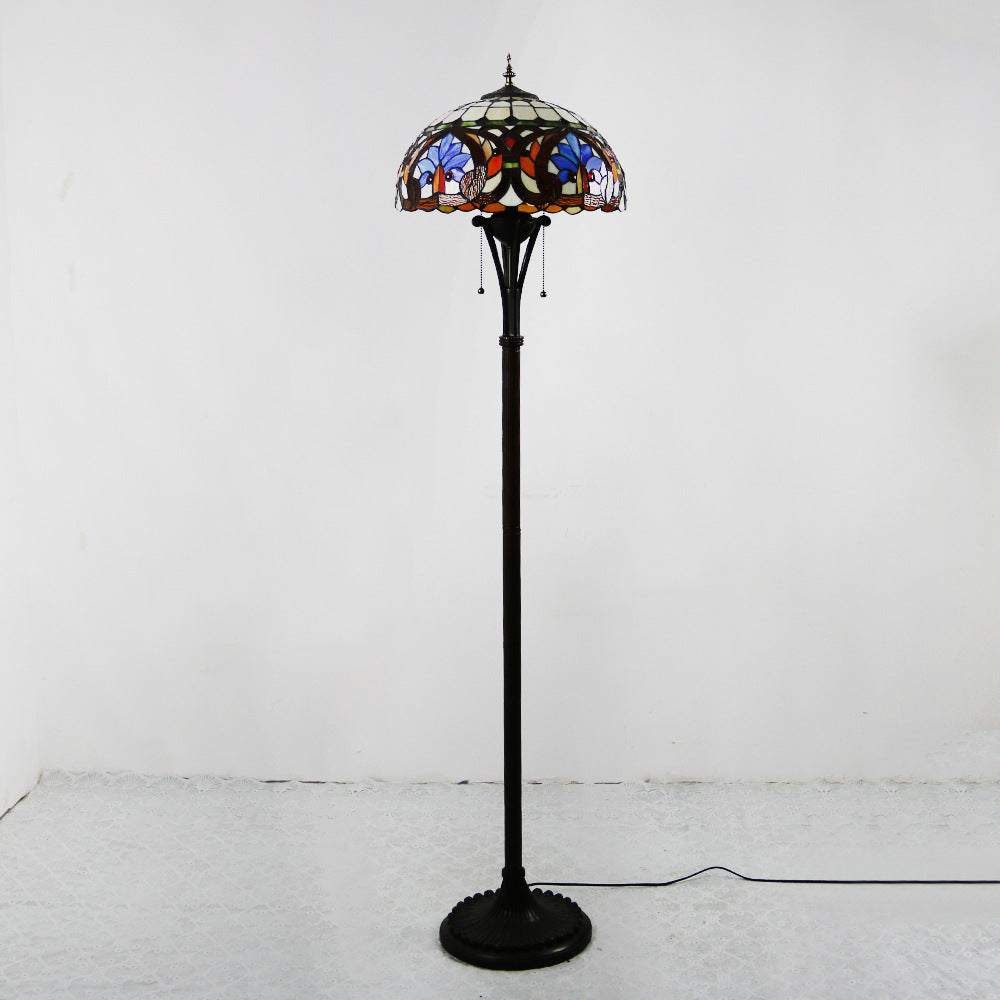 Lampe de sol traditionnelle Tiffany en résine avec dôme semi-circulaire en verre, motif de vache et fleur en diamant à 2 lumières pour salle à manger 