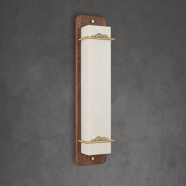 Applique murale LED rectangulaire en laiton chinois traditionnel avec noix en acrylique pour chevet 
