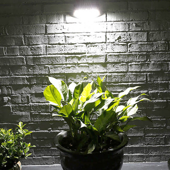 Moderne Einfachheit Kupfer Kunststoff Solar Quadratische LED Außenwandleuchte für den Garten 