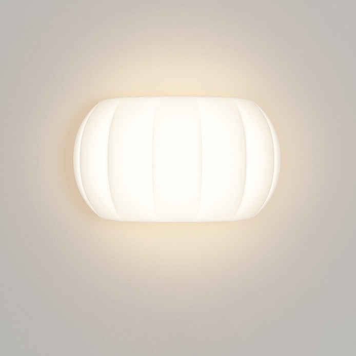 Applique murale LED elliptique en forme de citrouille en fer et acrylique de simplicité moderne pour chevet 
