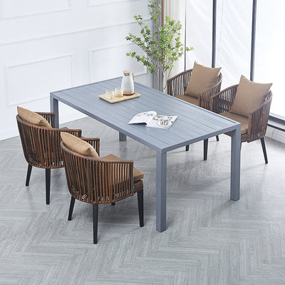 Silla de comedor al aire libre con respaldo y reposabrazos de metal cuadrado de ratán tejido estilo casa de campo tradicional para exteriores 