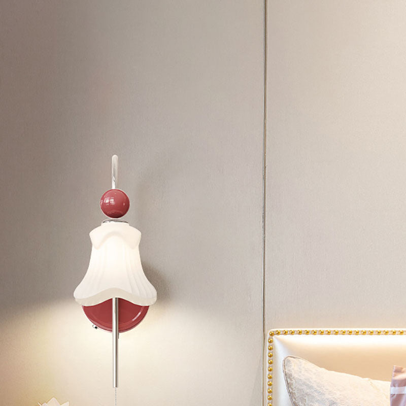 Traditional French Flower Round Ball Iron Glass 1-Light Wall Sconce Lamp For Bedroom