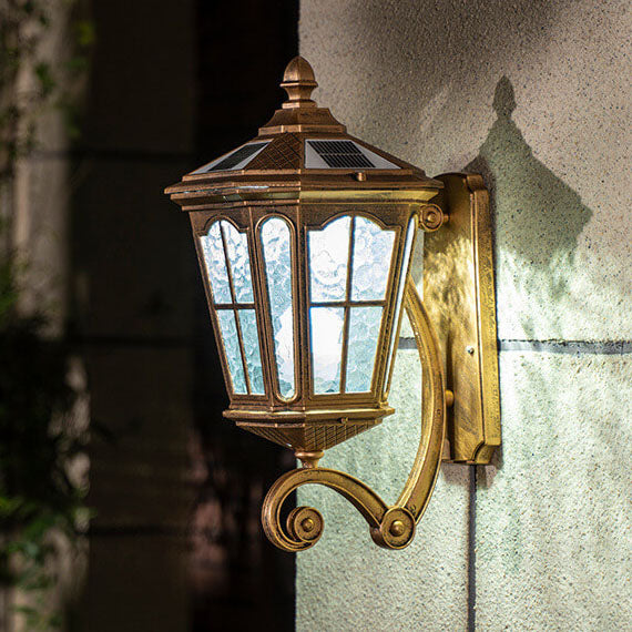 Traditional European Solar Outdoor Lantern Aluminum Glass Waterproof 1-Light Wall Sconce Lamp for Outdoor Patio