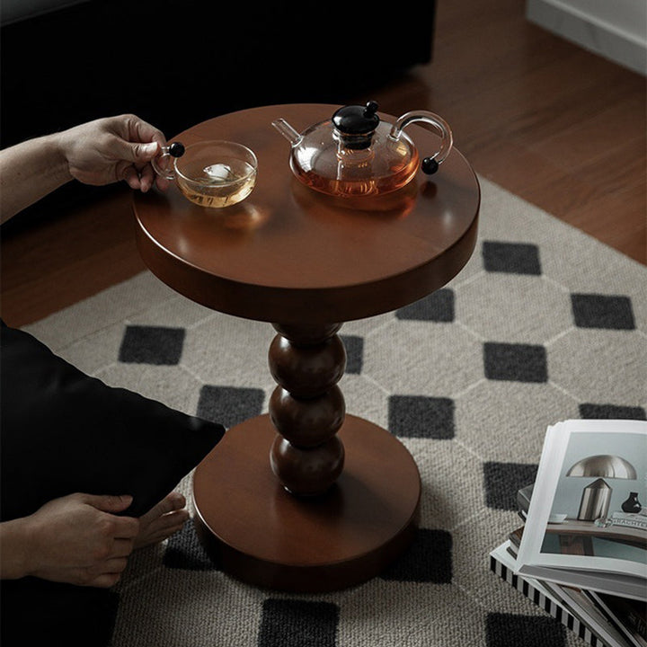 Table basse ronde vintage traditionnelle en bois perlé pour salon 