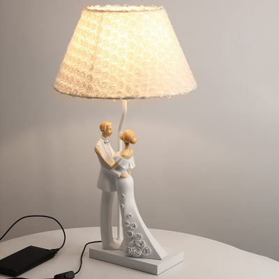 French Romantic Resin Hugging Couple Balloon Decor LED USB Table Lamp