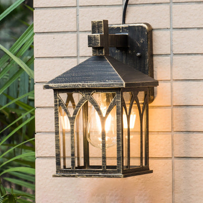 Traditionelle europäische wasserdichte Aluminiumglas-Würfel-1-Licht-Wandleuchterlampe für den Garten 
