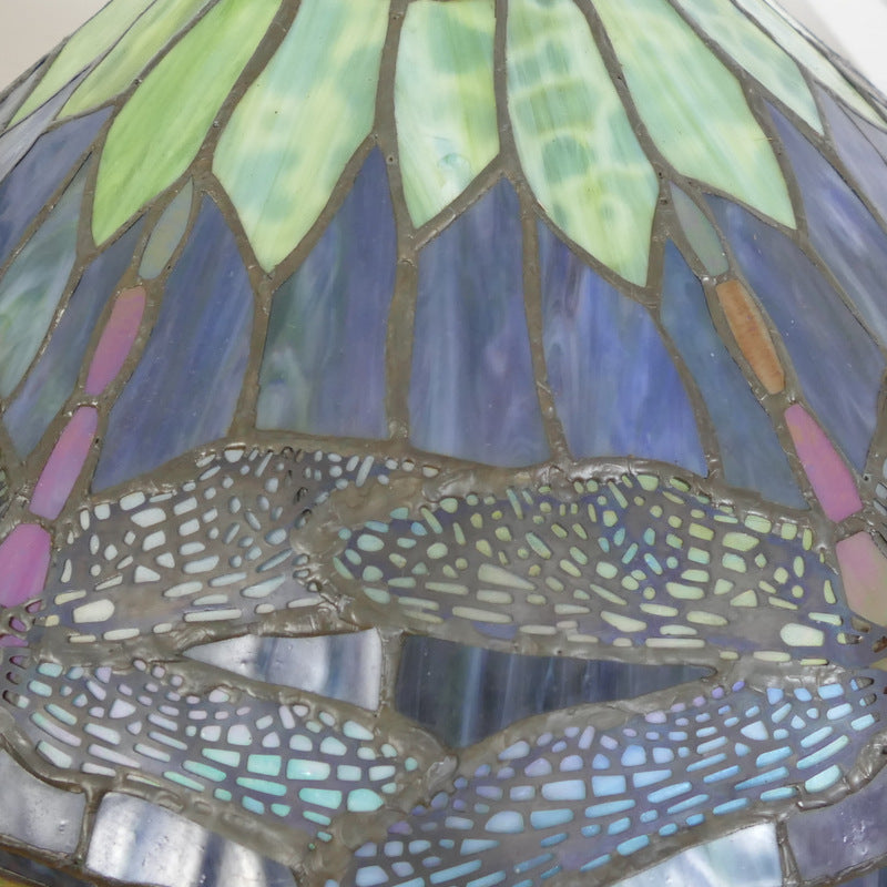 Lampe de table traditionnelle Tiffany en verre de fer conique avec libellule et nénuphar à 2/3 lumières pour étude 