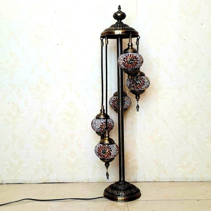 Lámpara de pie de vidrio teñido de hierro con bola ovalada tradicional Tiffany de 5/7 luces para sala de estar 