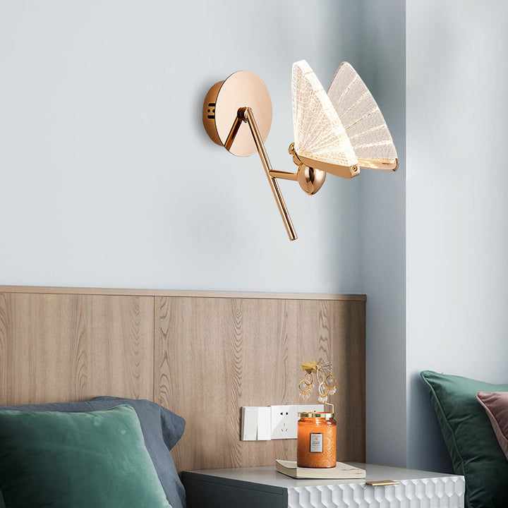 Applique murale LED en alliage de zinc Art Déco moderne en forme de papillon pour salon 