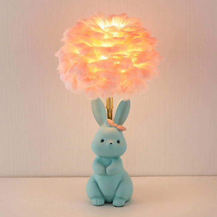 Lampe de table à 1 lumière en verre avec orbe en métal et plumes de lapin Art Déco moderne pour chambre à coucher 