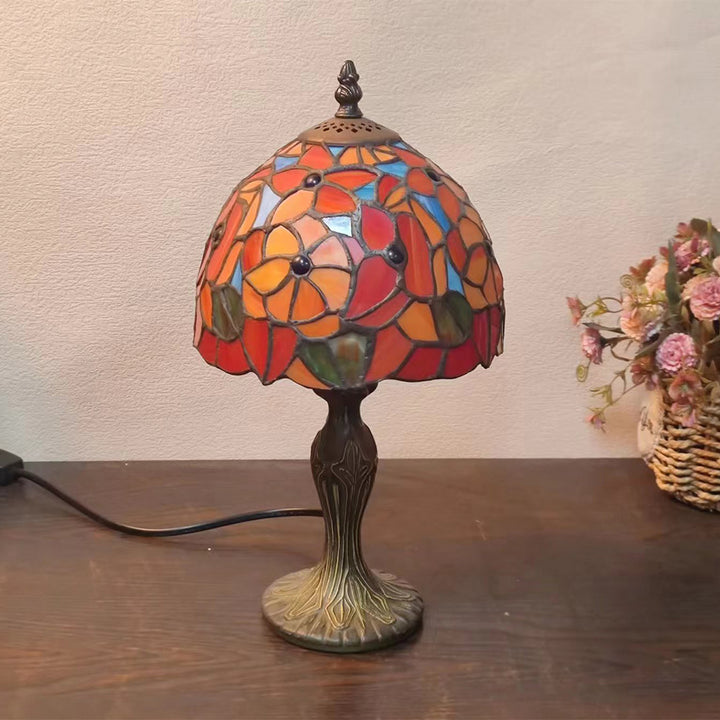 Lampe de table à 1 lumière en verre teinté en zinc à motif de fleurs traditionnelles Tiffany Dome pour chambre 