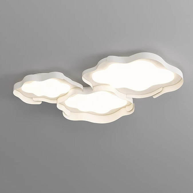 Plafonnier LED en forme de vague en fer PE de simplicité moderne pour salon 