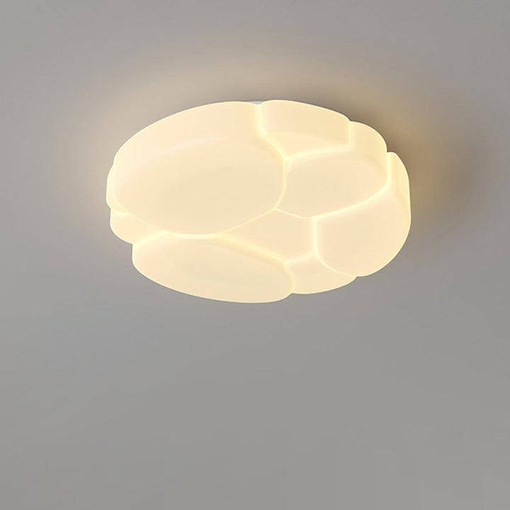 Moderne unbedeutende Deckenleuchte aus PE-Plätzchen-Wolken-Form-Eisen-LED für Schlafzimmer 