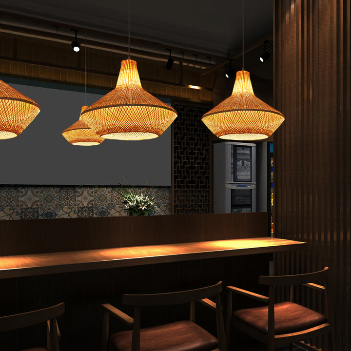 Lustre suspendu à 1 lumière en bambou tissé rond chinois traditionnel pour salles de divertissement 