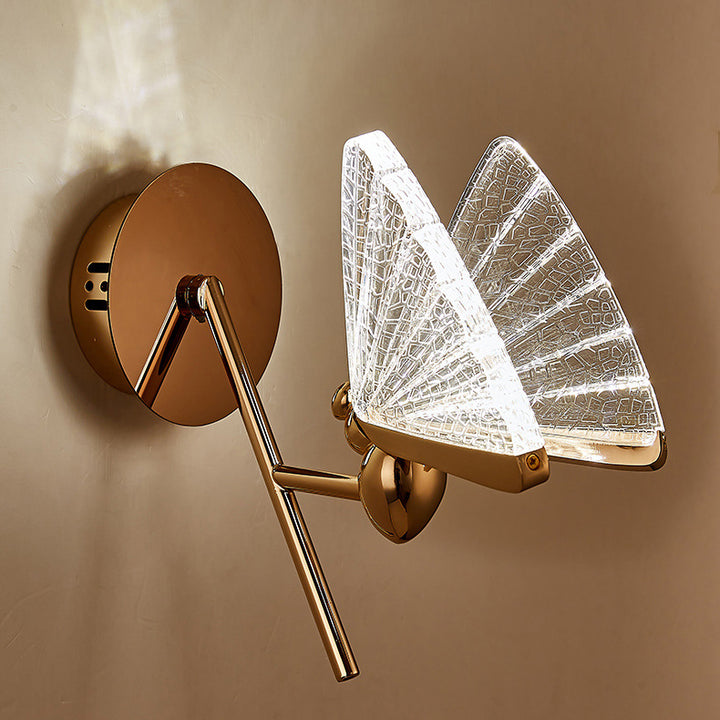 Applique murale LED en alliage de zinc Art Déco moderne en forme de papillon pour salon 