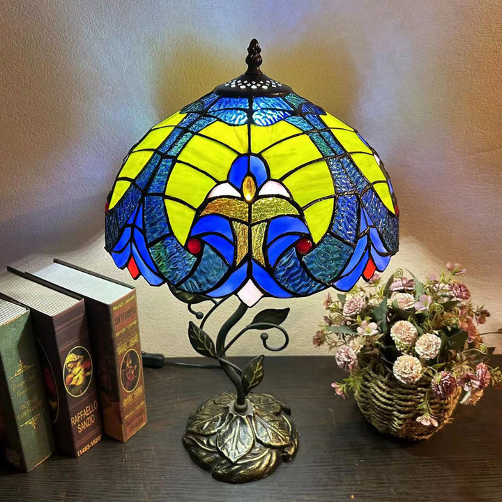 Lampe de table traditionnelle Tiffany en résine avec dôme conique et motif de fleurs et feuilles à 1 lumière pour chevet 