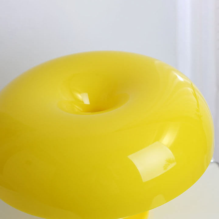 Moderner minimalistischer Pilz-Polyester-Carbonat-Tischlampe mit 4 Lichtern 