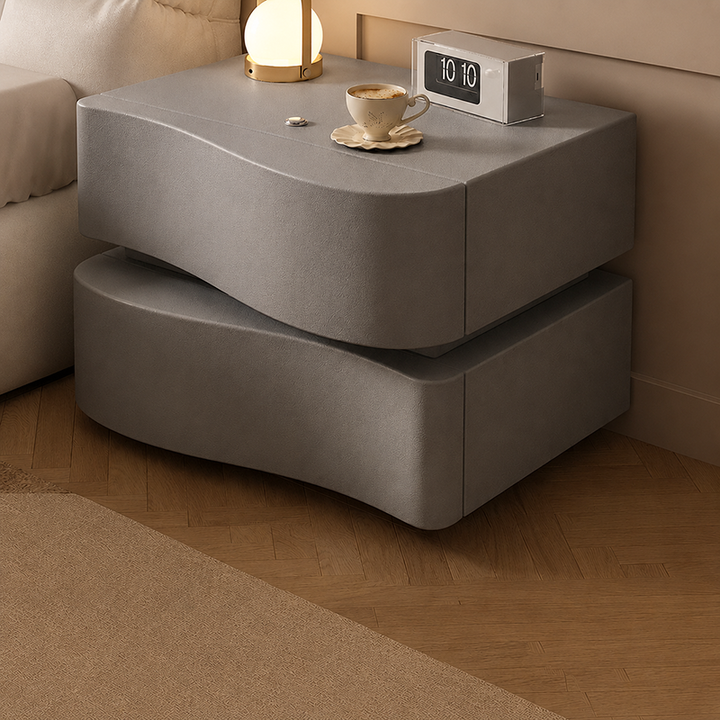 Table de chevet contemporaine en cuir de Napa créatif avec bois massif, métal, carré incurvé avec 2 tiroirs pour chambre 