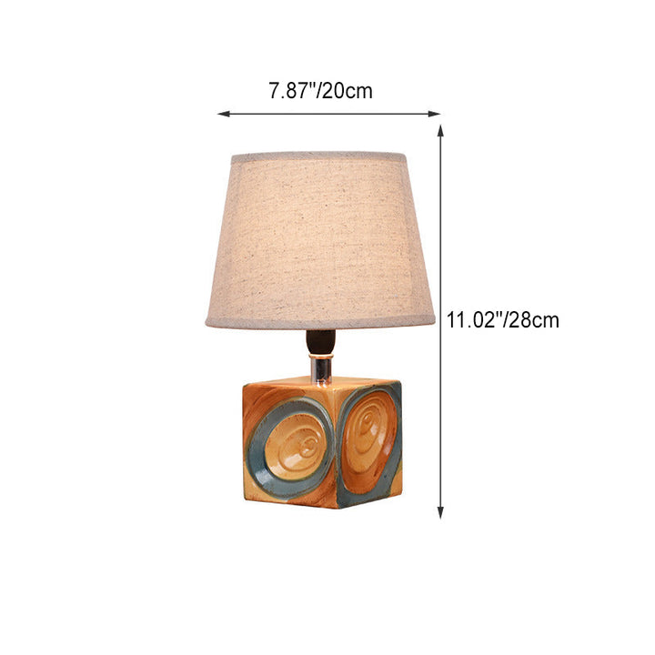 Zeitgenössische skandinavische quadratische Tischlampe mit Keramiksockel und 1 Licht für Schlafzimmer 