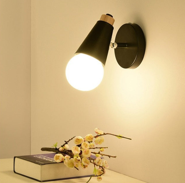Lampe murale moderne en bois, fer et corne, cône 1/2/3 lumières pour chevet 
