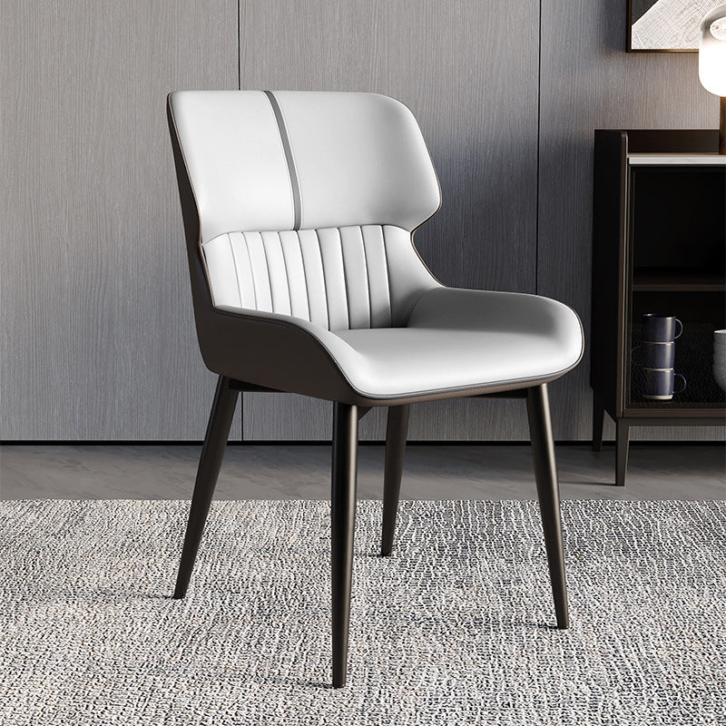 Dossier de chaise de salle à manger rembourré en cuir PU carré de luxe contemporain pour salle à manger 