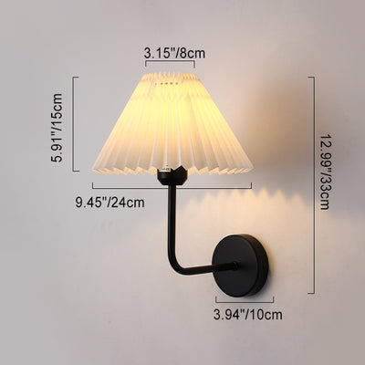 Zeitgenössische Einfachheit Plissee Kegel Eisen Stoff 1-Licht Wandleuchte Lampe für Wohnzimmer 