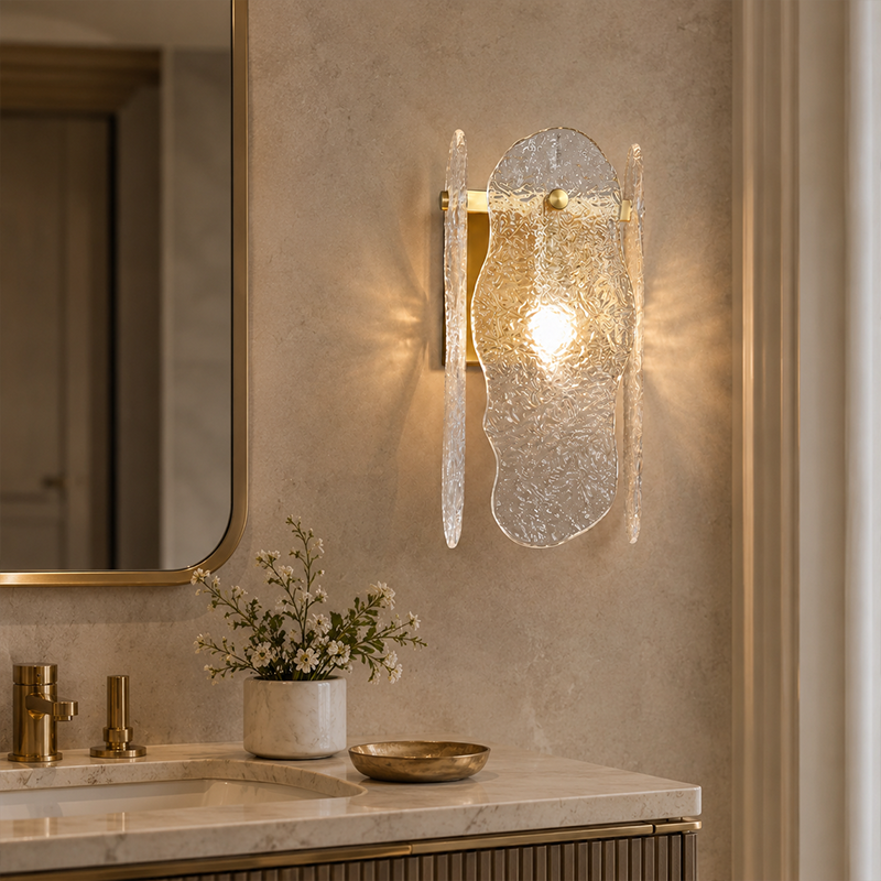 Moderne minimalistische Wasserwellen-Eisen-Glas-1-Licht-Wandleuchte für das Schlafzimmer 