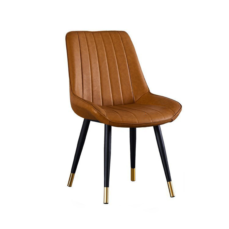 Chaise de salle à manger moderne de luxe carrée incurvée en similicuir avec dossier sans accoudoirs pour salle à manger 