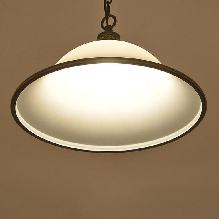Traditionelle 1-flammige Pendelleuchte aus Eisen mit kegelförmigem Schirm aus satiniertem Glas im europäischen Stil für Wohnzimmer &amp; Schlafzimmer 