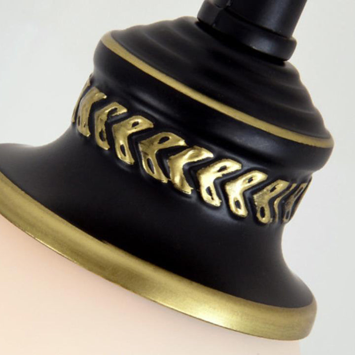 Traditionelle 1-flammige Pendelleuchte aus Eisen mit kegelförmigem Schirm aus satiniertem Glas im europäischen Stil für Wohnzimmer &amp; Schlafzimmer 