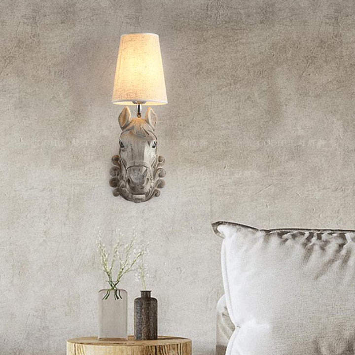 Applique murale 1-lumière avec abat-jour en tissu et tête de cheval en résine rustique vintage 