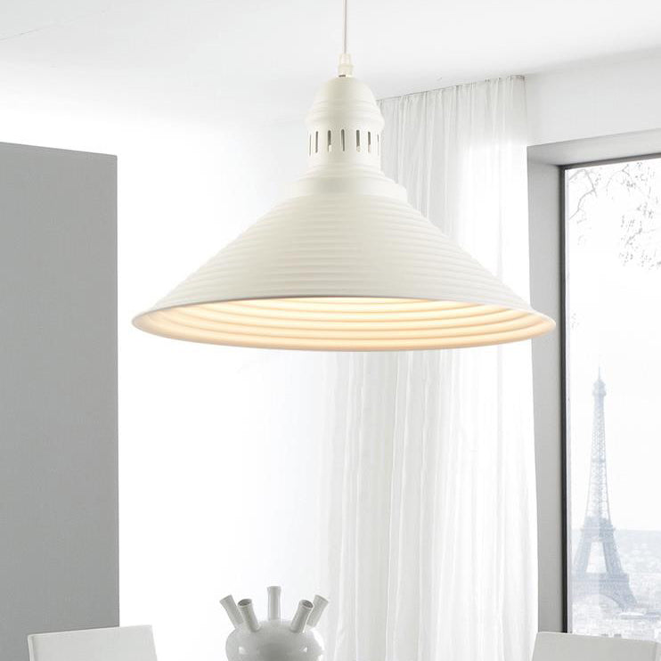 Skandinavisch moderner minimalistischer Kegel Eisen 1-Licht Pendelleuchte 