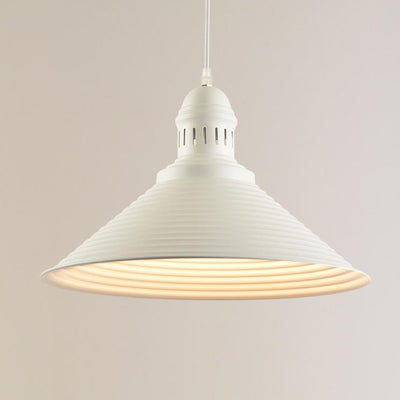Skandinavisch moderner minimalistischer Kegel Eisen 1-Licht Pendelleuchte 