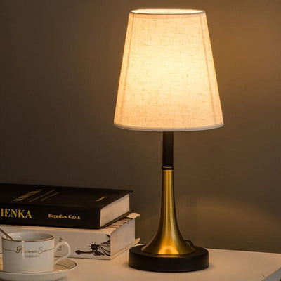 Zeitgenössische nordische Eisen-Zylinder 1-Licht Tischlampe für das Schlafzimmer 