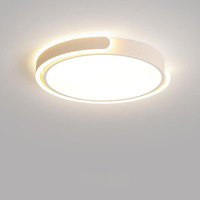 Plafonnier LED rond en aluminium et acrylique à monture affleurante pour chambre à coucher de style moderne et simple 