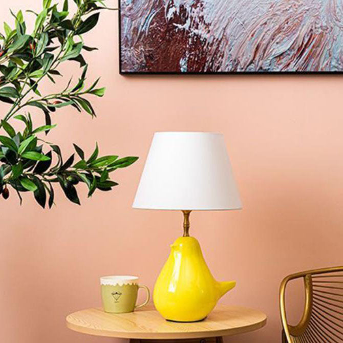 Lámpara de mesa de 1 luz con base de cerámica y pantalla cilíndrica creativa contemporánea para dormitorio 