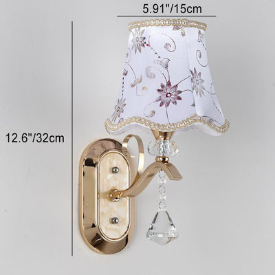 Traditionelle europäische Blumenstoff-Eisen-1/2-Licht-Wandleuchter-Lampe für Wohnzimmer 