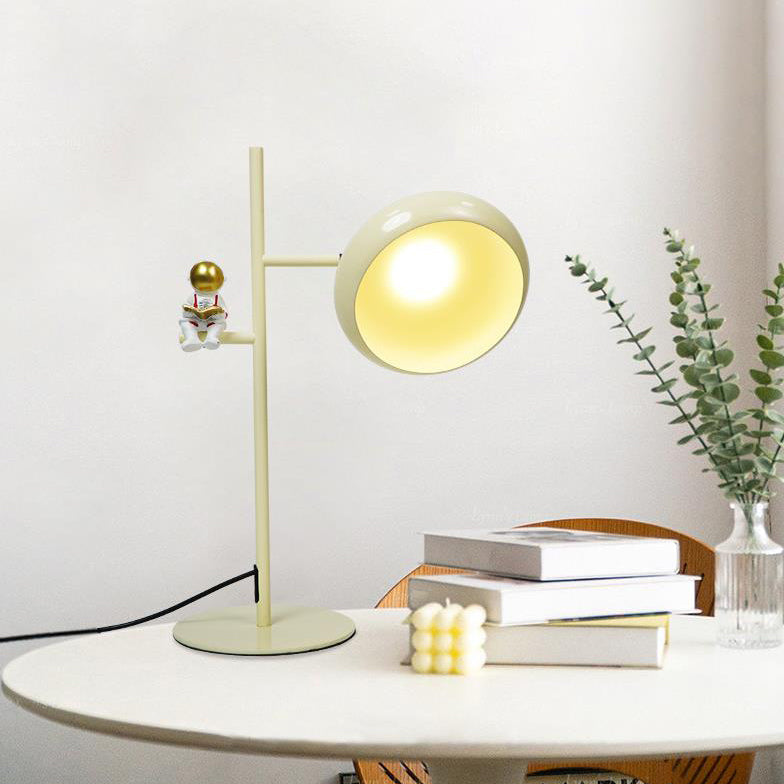 Moderne minimalistische cremefarbene runde Tischlampe aus Eisen mit 1 Licht für Schlafzimmer 