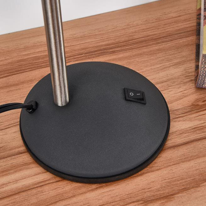 Lámpara de mesa de 1 luz de manguera de hierro con cuerno escandinavo contemporáneo para dormitorio 
