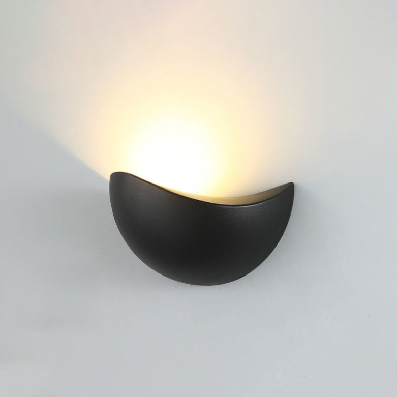 Lámpara de pared LED de aluminio en forma de media luna moderna minimalista para sala de estar 
