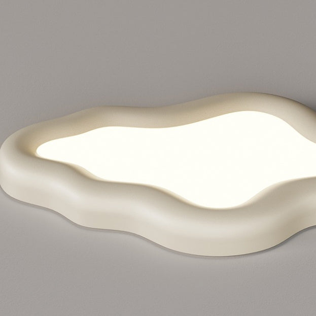 Moderne minimalistische LED-Deckenleuchte aus Harz und Acryl in Wolkenform für das Wohnzimmer 