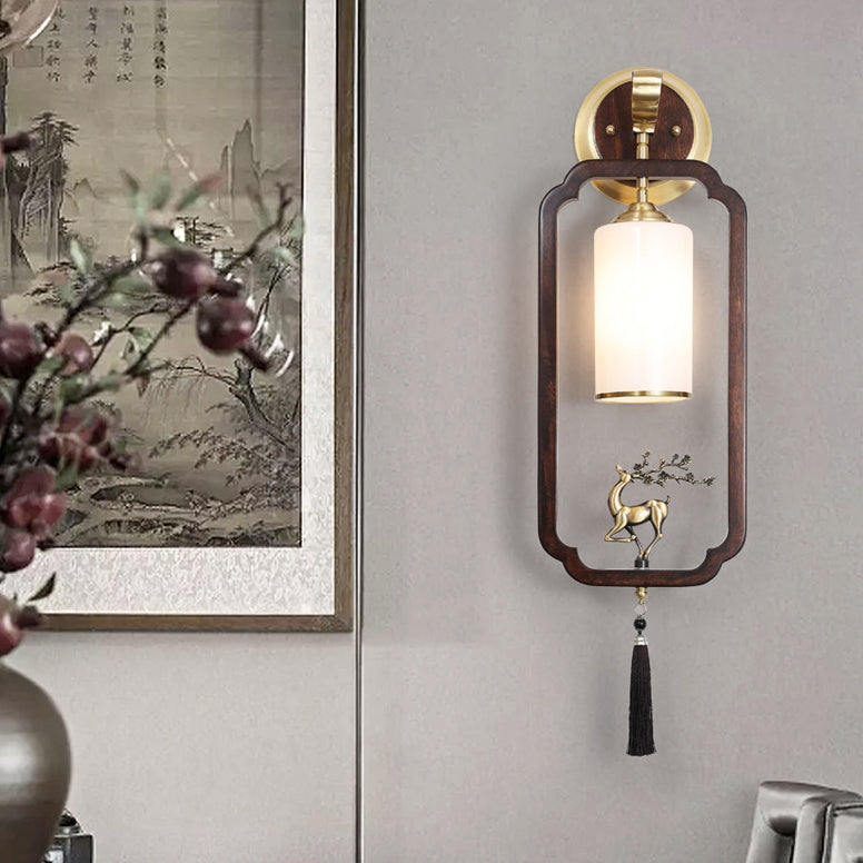 Applique murale traditionnelle en laiton chinois en bois de caoutchouc et verre rectangulaire cylindre avec cerf 1-lumière pour couloir 