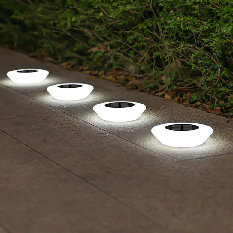 Simplicité moderne solaire étanche PP PS rond conique LED éclairage paysager lumière extérieure pour jardin 
