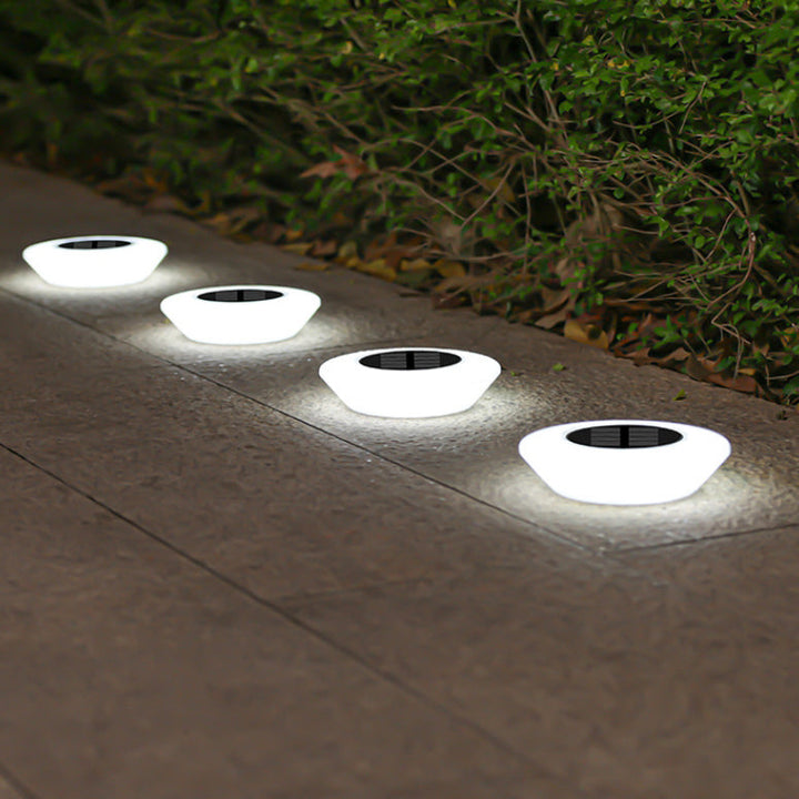 Simplicité moderne solaire étanche PP PS rond conique LED éclairage paysager lumière extérieure pour jardin 