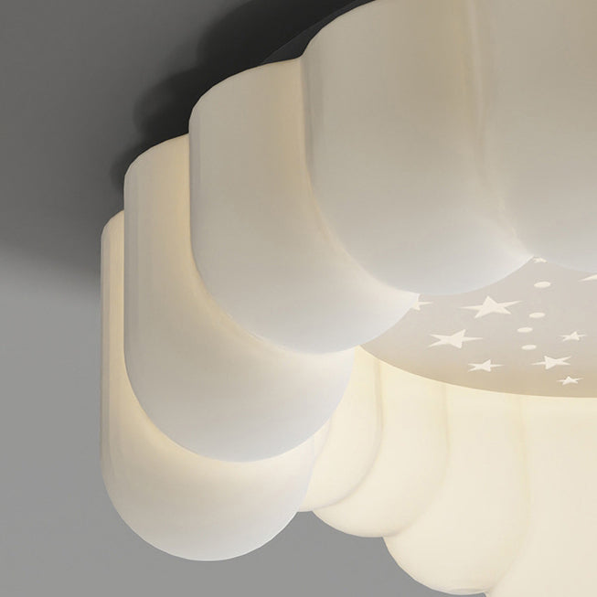 Zeitgenössische nordische Wolken-Stern-runde Eisen-ABS LED-Unterputz-Deckenleuchte für Schlafzimmer 