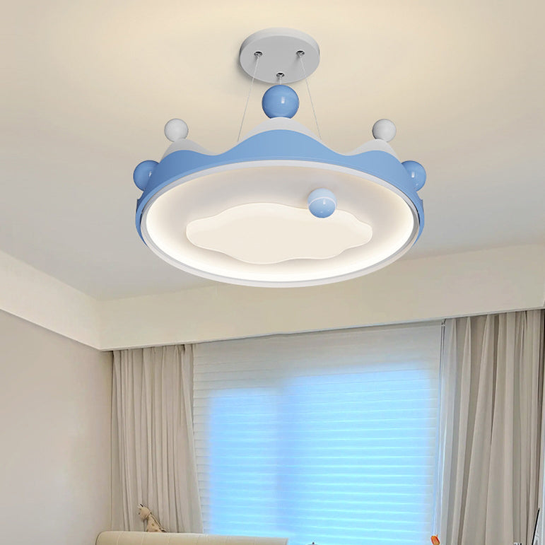 Zeitgenössische kreative Kinder Krone Eisen Kunststoff LED Semi-Flush Mount Deckenleuchte für Schlafzimmer 