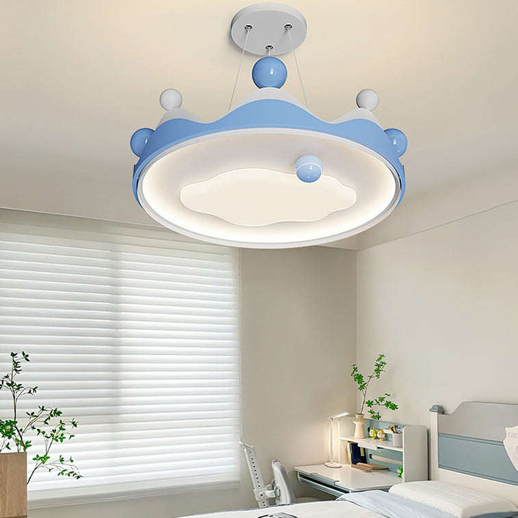 Zeitgenössische kreative Kinder Krone Eisen Kunststoff LED Semi-Flush Mount Deckenleuchte für Schlafzimmer 