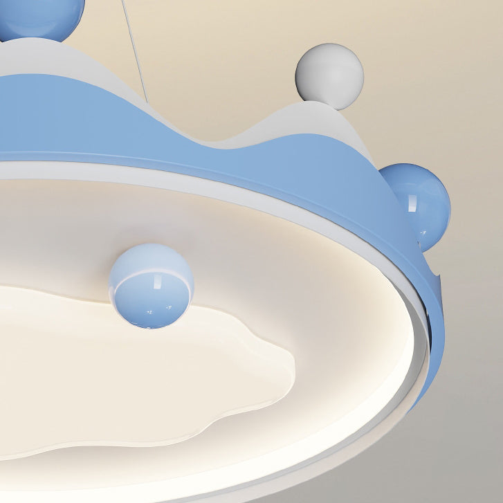 Zeitgenössische kreative Kinder Krone Eisen Kunststoff LED Semi-Flush Mount Deckenleuchte für Schlafzimmer 